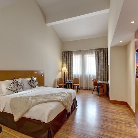 J5 Villas Holiday Homes Barsha Gardens Dubai Dış mekan fotoğraf
