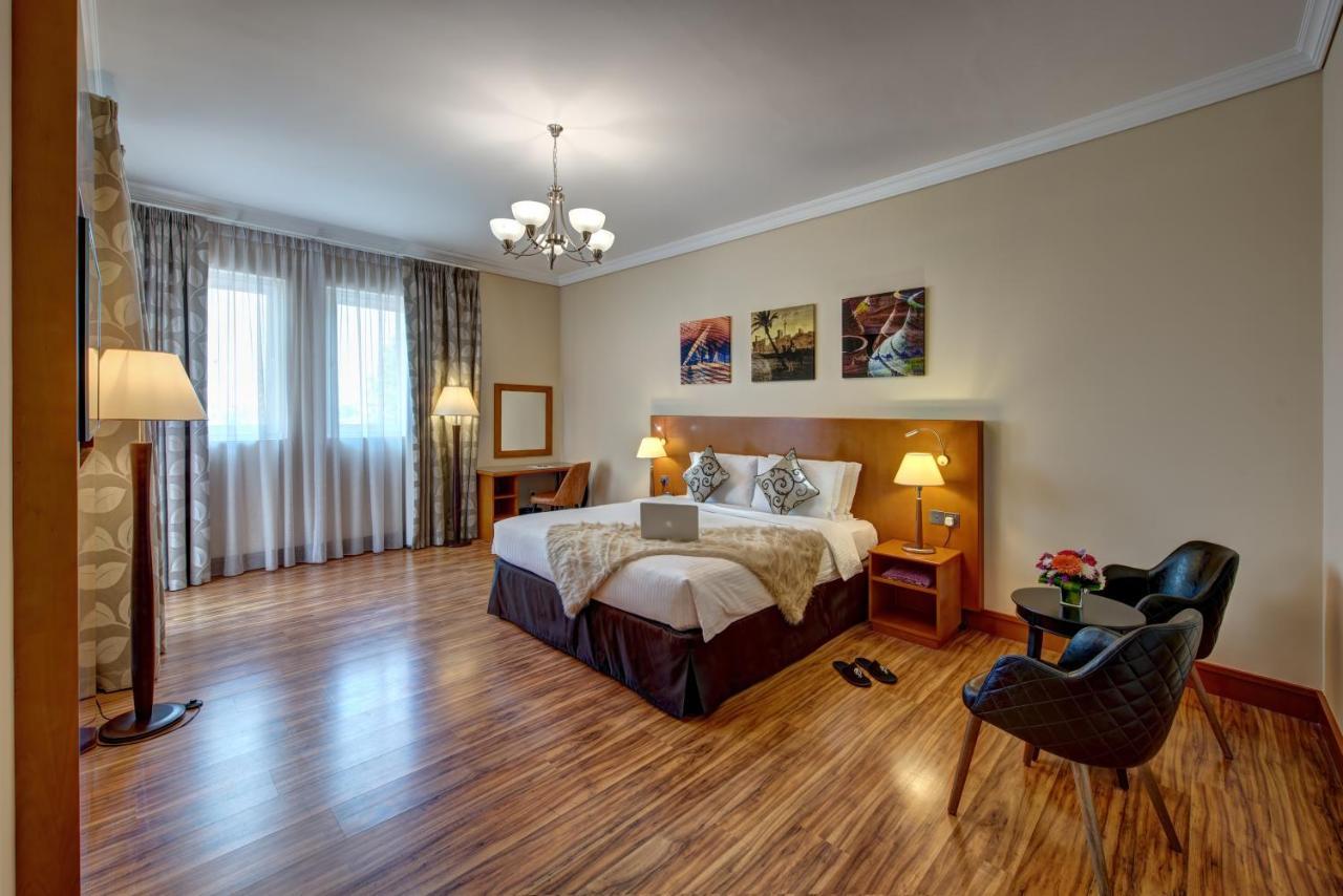 J5 Villas Holiday Homes Barsha Gardens Dubai Dış mekan fotoğraf